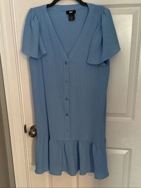 DKNY Light Blue V-Neck Button Front dressDress with Ruffle Hem EUC